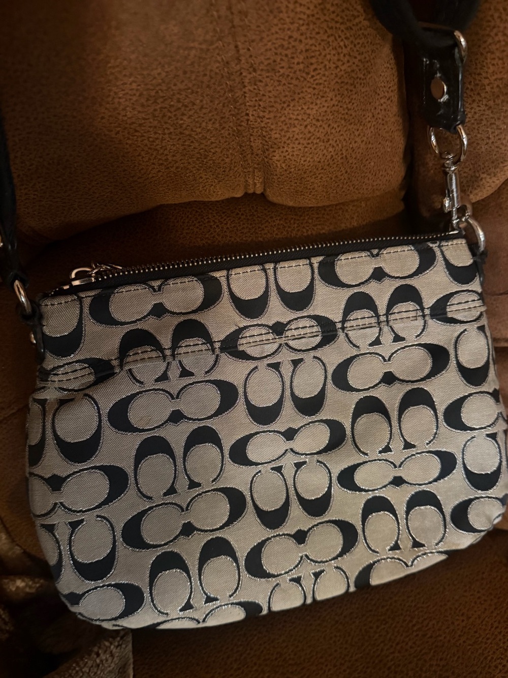 Coach Poppy Signature Black and Gray Crossbody Bag 2010 - Picture 3 of 6
